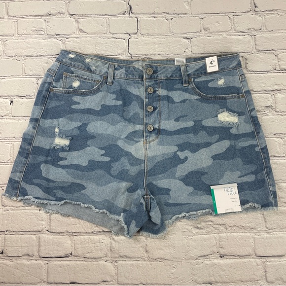 Time and Tru Women's Jean Shorts - Light Blue, Dark Blue, Camo Size 18 Bundle - Picture 6 of 10